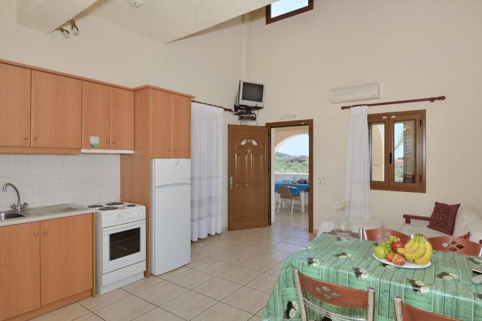 Stoúpa Markos Apartments 1 מראה חיצוני תמונה